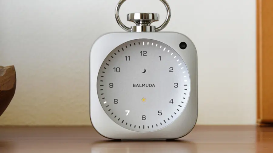 Японские часы Balmuda The Clock без стрелок