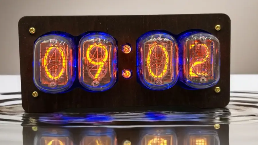 Ретро часы на газоразрядных лампах ИН-12 с RGB подсветкой